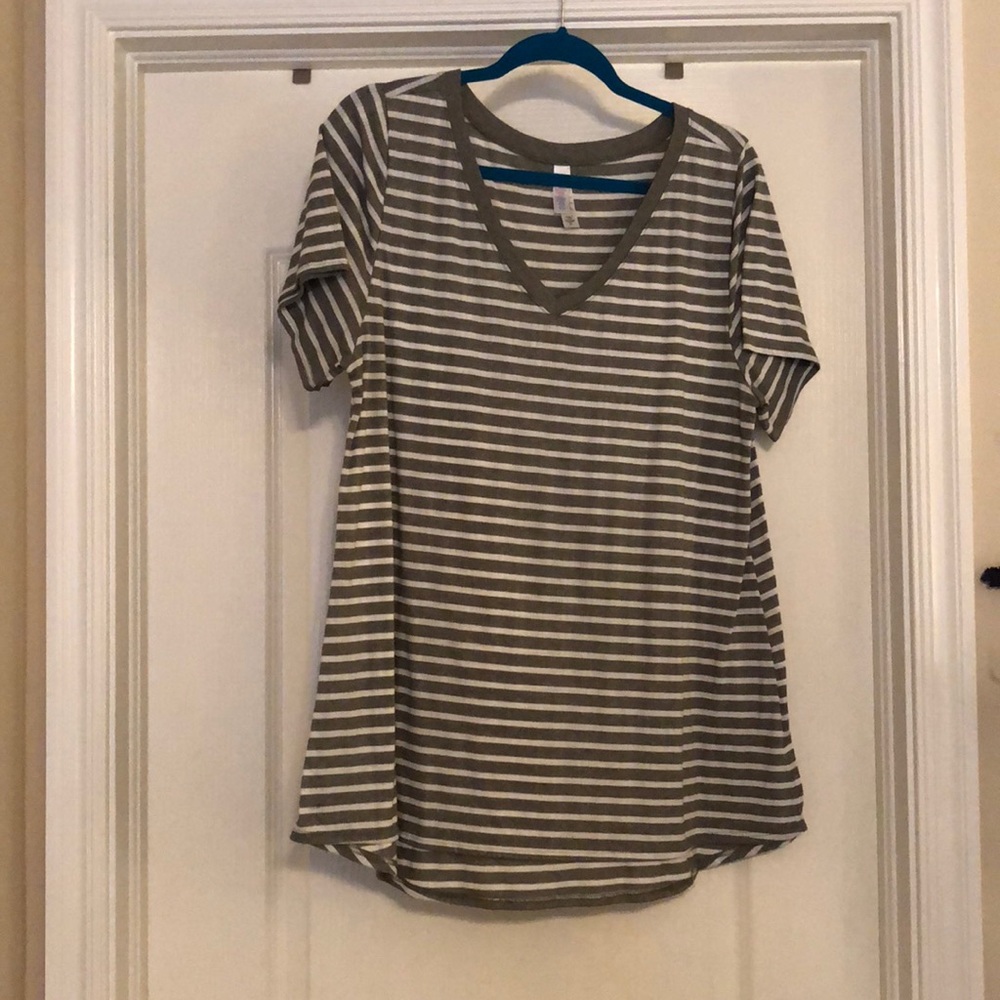 LuLaRoe Christy Tee